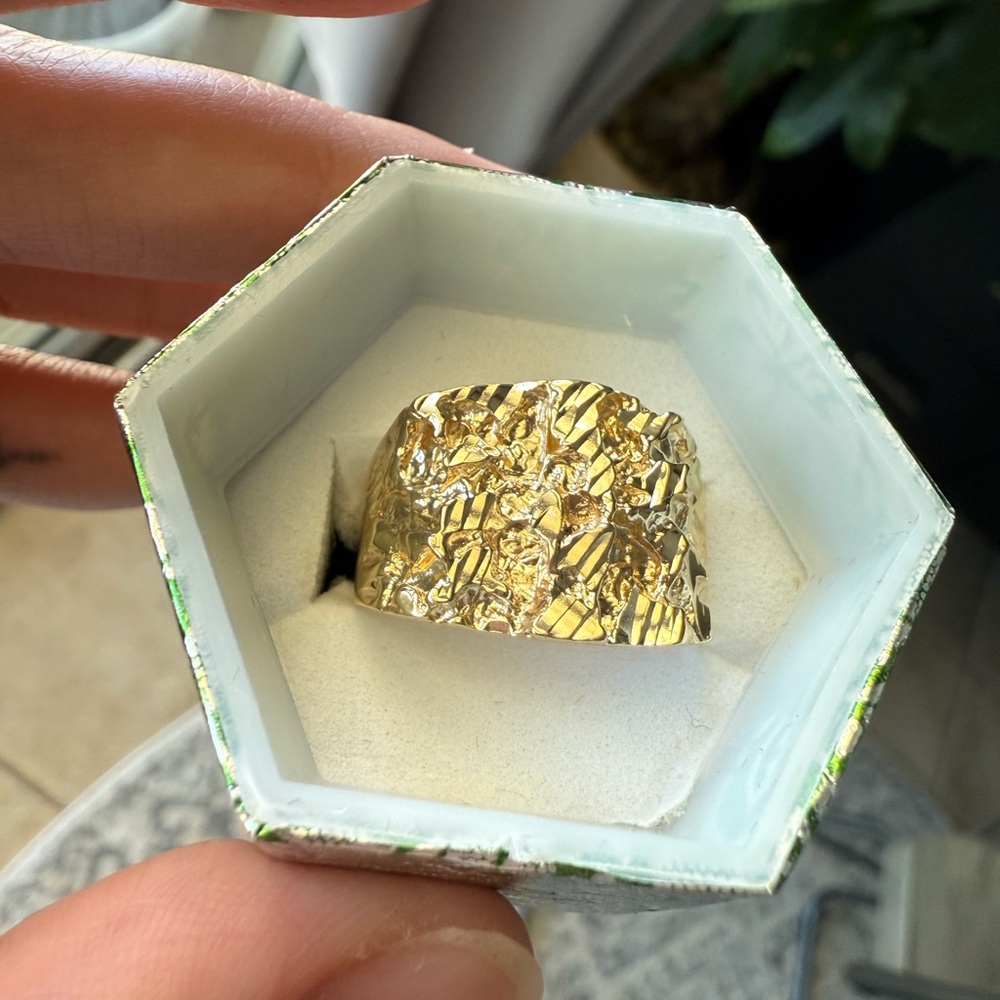 SOLD 🎊 SOLD 1 Hour SALE 🎉 14K Solid Gold Nugget Ring - Picture 4 of 7